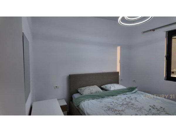 Tirane, jepet me qera apartament 2+1 Kati 5, 70 m² 820 € (Pazari Ri)