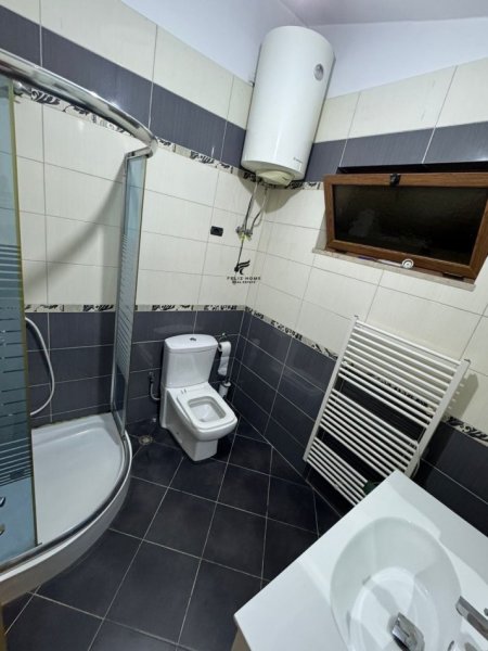 Tirane, jepet me qera apartament 1+1+Ballkon Kati 1, 65 m² 400 € (SHKOZE)