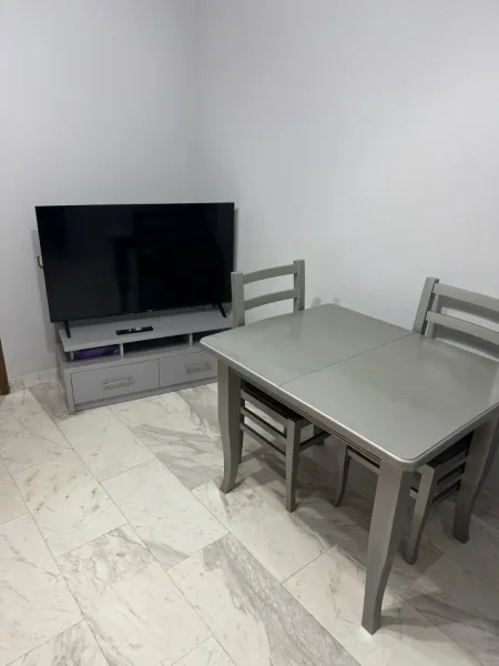 Tirane, jepet me qera apartament 1+1 Kati 4, 70 m² 550 € (Stadiumi Dinamo)