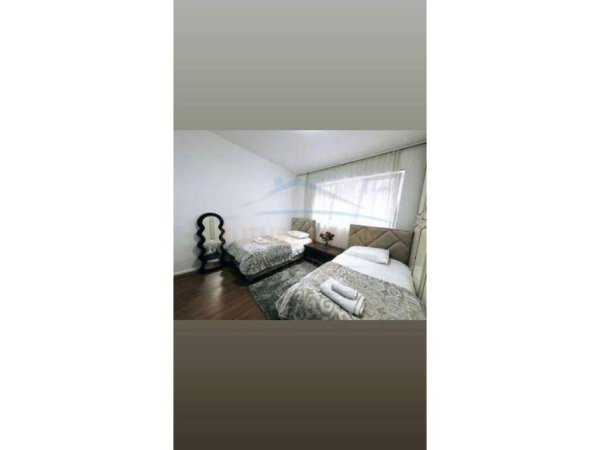 Tirane, shitet apartament 3+1+Ballkon Kati 1, 107 m² 175.000 € 