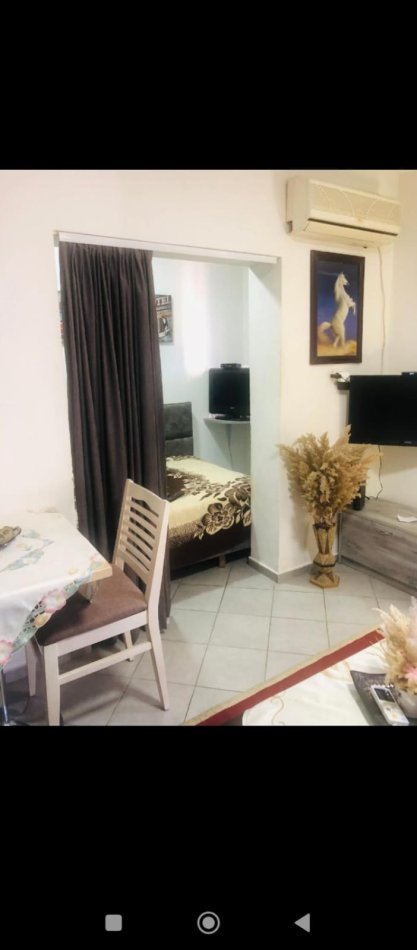 Tirane, jepet me qera apartament 1+1 Kati 4, 65 m² 600 € (Prane Bar Votra, Brryl, Tirane.)