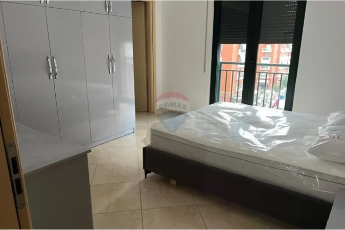Tirane, jepet me qera apartament 3+1+Ballkon , 127 m² 600 € (Green City, Unaza e Re)
