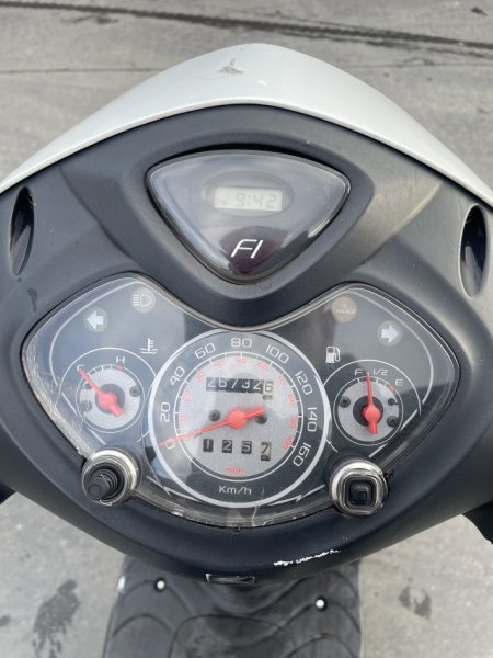 Tirane, shes motor Honda ps 125cc , e bardhë 26.700 km 1.700 €