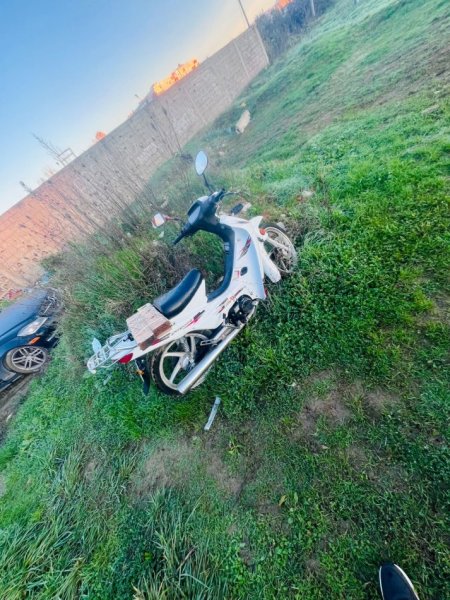 Tirane, shes motor , 700 €