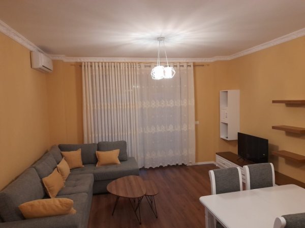 Tirane, jepet me qera apartament 1+1+Aneks+Ballkon Kati 3, 65 m² 600 € (Ring Center,rruga Sulejman Delvina)