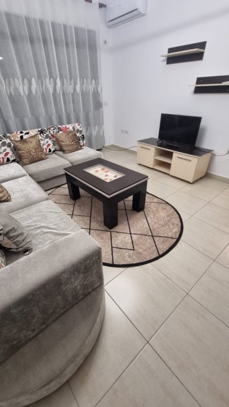 Jepet me Qira Apartament 1+1 i mobiluar  ne Astir (te Ozone),   450 €URO