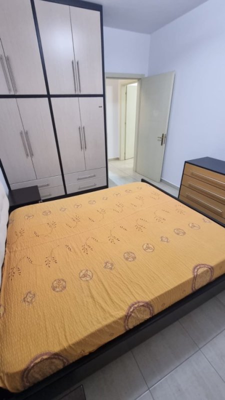Jepet me Qira Apartament 1+1 i mobiluar  ne Astir (te Ozone),   450 €URO