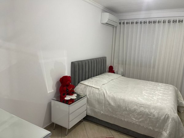 Tirane, jepet me qera apartament 2+1 Kati 7, 115 m² 700 € (Jordan Misja)