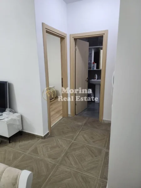 Tirane, jepet me qera apartament 2+1+Ballkon Kati 2, 85 m² 400 € (Fresku)