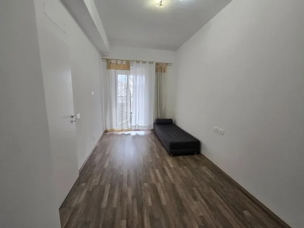 Tirane, jap me qera apartament 1+1 Kati 4, 60 m² 32.000Leke Kompleksi Mangalem 21 Ali Demi