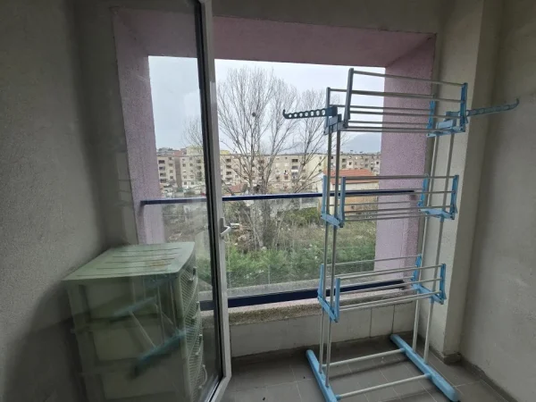 Tirane, jap me qera apartament 1+1 Kati 4, 60 m² 32.000Leke Kompleksi Mangalem 21 Ali Demi