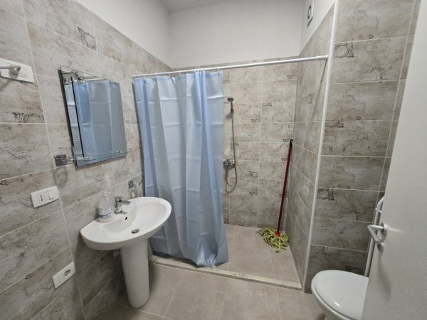 Tirane, jap me qera apartament 1+1 Kati 4, 60 m² 32.000Leke Kompleksi Mangalem 21 Ali Demi