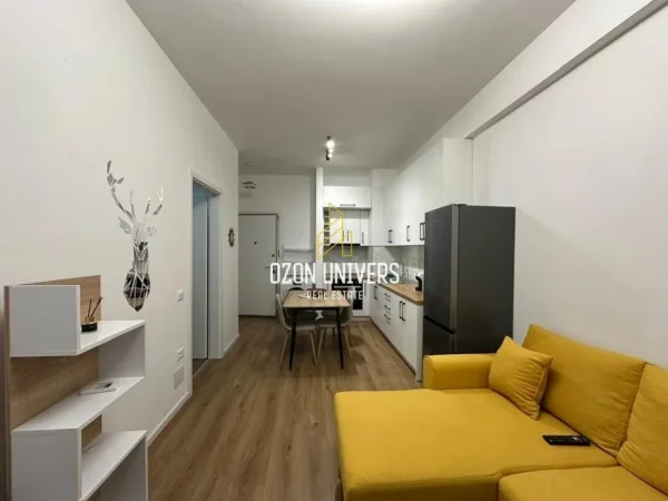 Tirane, jepet me qera apartament 1+1+Ballkon Kati 5, 55 m² 450 € (Residenca Kadiu, Ali Demi Tirana, Albania)
