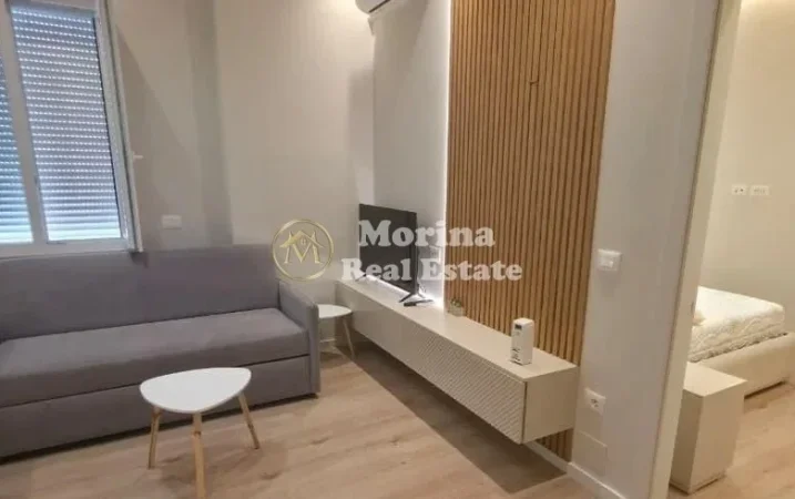 Tirane, jepet me qera apartament 1+1 Kati 1, 55 m² 650 € (Rruga e Dibres)