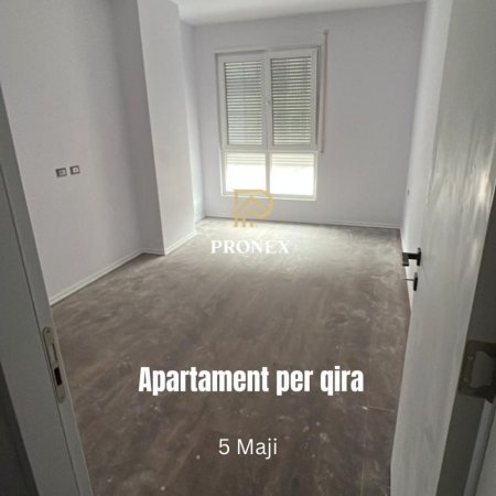 Tirane, jepet me qera apartament 2+1 Kati 5, 90 m² 400 € (Rruga 5 Maji)