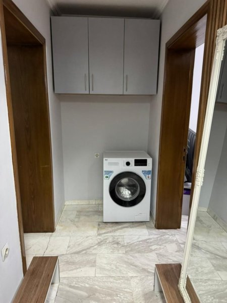 Jepet me qera apartament 1+1+Ballkon Kati 2, 59 m² 550 € (Stadiumi Dinamo)