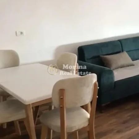 Tirane, jepet me qera apartament 1+1 Kati 6, 60 m² 300 € (Shkoze)
