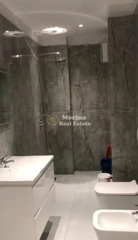 Tirane, jepet me qera apartament 1+1 Kati 6, 60 m² 300 € (Shkoze)