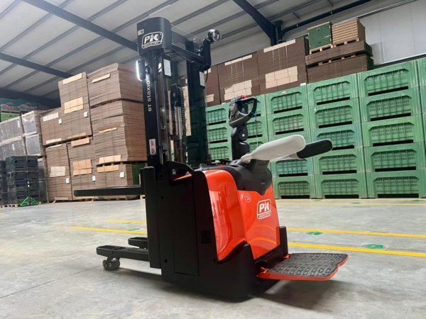 Lushnje, SHITET TRANSPALET ELEKTRIK TOYOTA SPE140