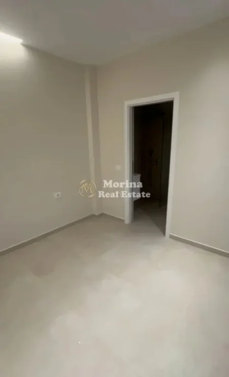 Tirane, jepet me qera garsonier Kati 4, 40 m² 300 € (Rruga 5 Maji)