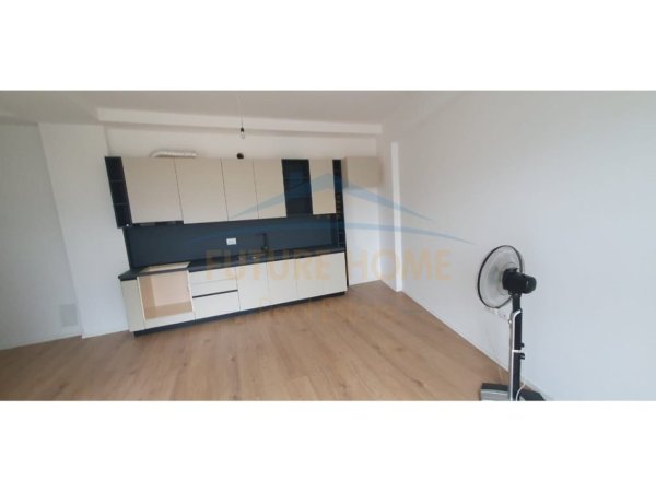 Tirane, jepet me qera apartament 1+1 Kati 3, 64 m² 500 € (Bulevardi i Ri)