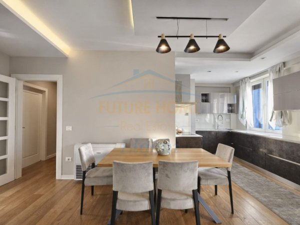 Tirane, jepet me qera apartament 2+1 Kati 8, 108 m² 1.350 € (Myslym Shyri)