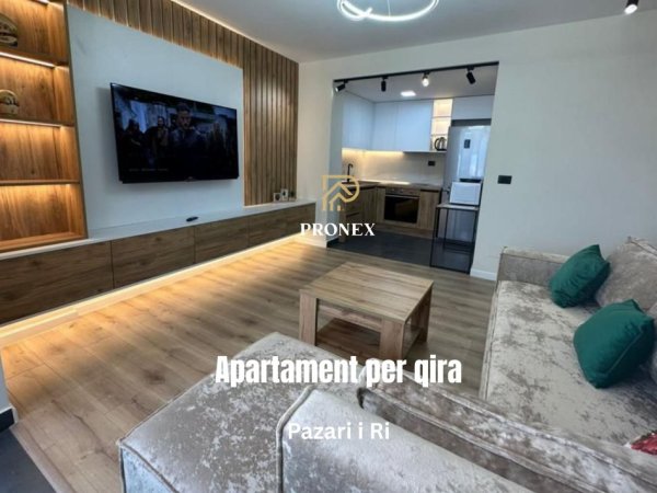 Tirane, jepet me qera apartament 1+1 Kati 11, 70 m² 800 € (Pazari i Ri)