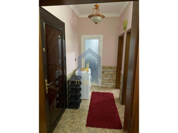 Tirane, jap me qera apartament 2+1+Ballkon Kati 5, 80 m² 600 € ("21 Dhjetori")