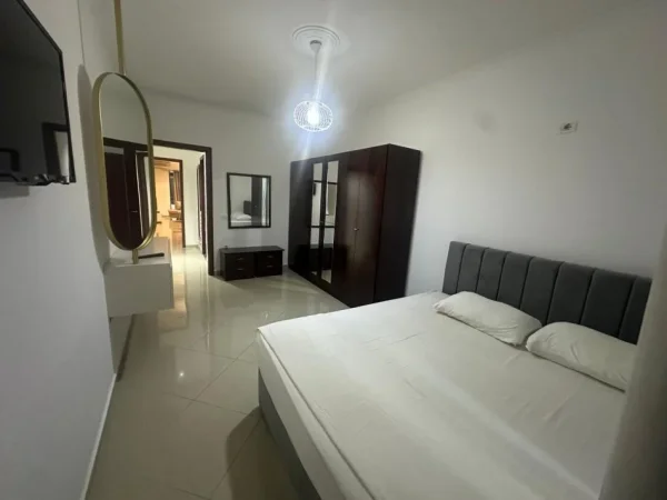 Tirane, jepet me qera apartament 1+1 Kati 8, 80 m² 430 € (astir)