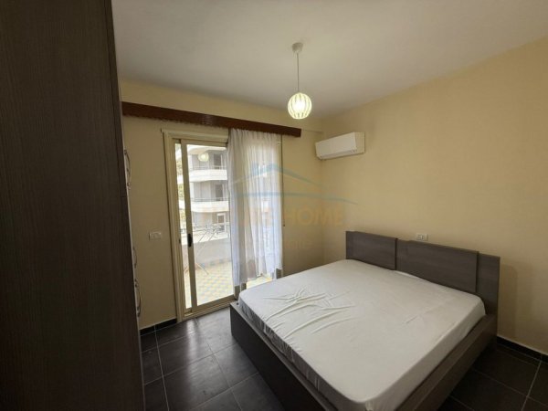 Tirane, jepet me qera apartament 2+1 Kati 4, 80 m² 500 € (Lungomare)