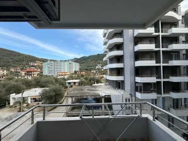 Tirane, jepet me qera apartament 2+1 Kati 4, 80 m² 500 € (Lungomare)