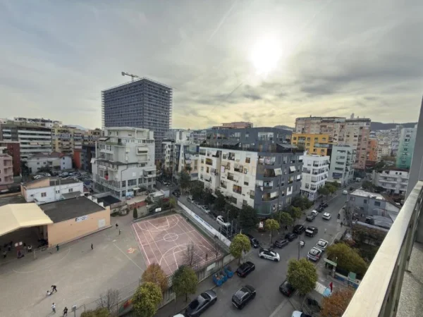 Tirane, shitet apartament 2+1+Ballkon Kati 7, 118 m² 355.000 € (Komuna e Parisit)