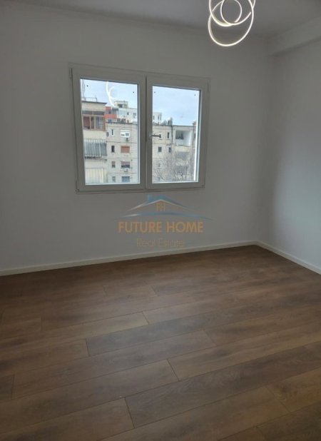 Tirane, shitet apartament 1+1 Kati 4, 35 m² 88.000 € (Tregu elektrik)