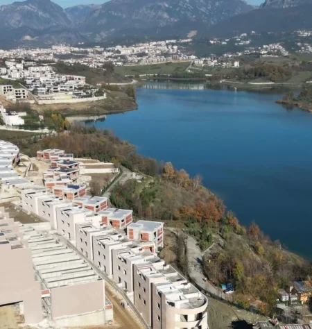 Tirane, shitet apartament duplex 2+1 Kati 0, 124 m² 190.000 € (farke)