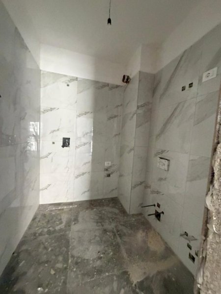 Tirane, shitet apartament 1+1+Ballkon Kati 3, 95 m² 123.500 € (Tirana Entry)