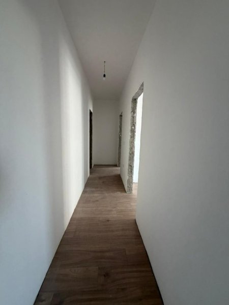 Tirane, shitet apartament 1+1+Ballkon Kati 3, 95 m² 123.500 € (Tirana Entry)