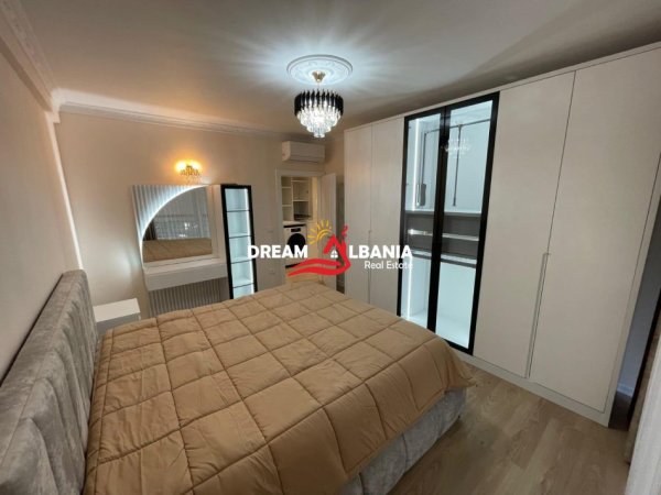 Tirane, jepet me qera apartament 2+1+Ballkon Kati 2, 120 m² 1.300 € (kopshti zoologjik)