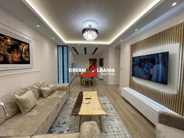 Tirane, jepet me qera apartament 2+1+Ballkon Kati 2, 120 m² 1.300 € (kopshti zoologjik)