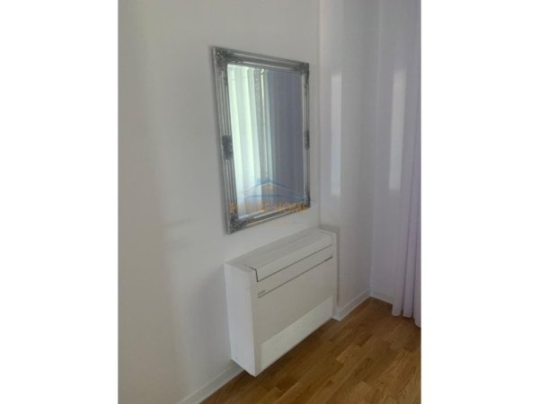Tirane, jepet me qera apartament 3+1 Kati 3, 170 m² 2.500 € (Rruga Ismail Qemali)
