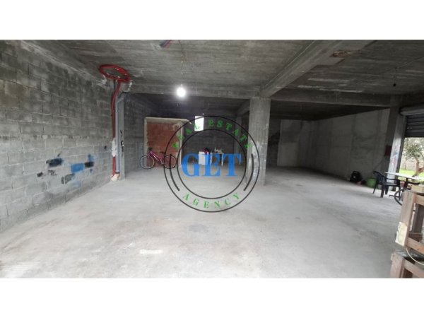 Durres, jepet me qera ambjent biznesi Kati 0, 100 m² 350 € (Ish Keneta)