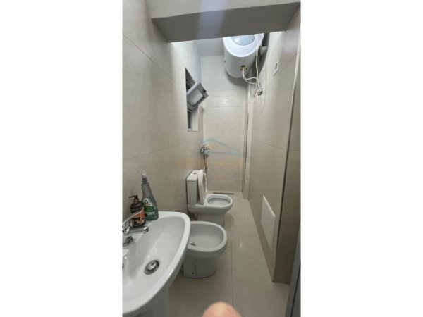 Tirane, jepet me qera apartament 1+1 Kati 2, 60 m² 300 € (SAUK)