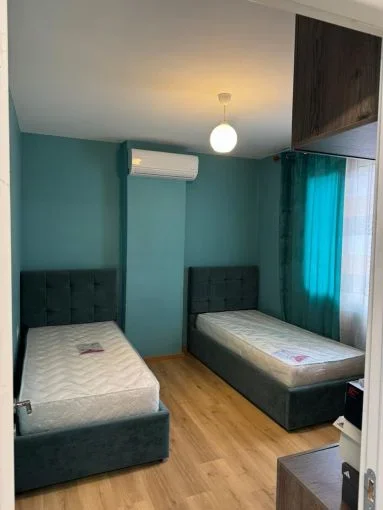 Tirane, jepet me qera apartament 3+1 Kati 2, 92 m² 500 € (kodra e diellit , selite)