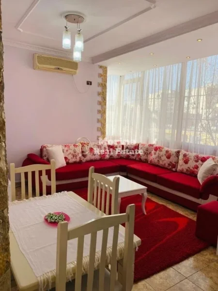 Tirane, jepet me qera apartament 2+1 Kati 5, 80 m² 650 € (21 Dhjetori)