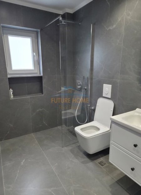Tirane, shitet apartament 1+1 Kati 4, 50 m² 108.000 € (Rruga Ali Demi)