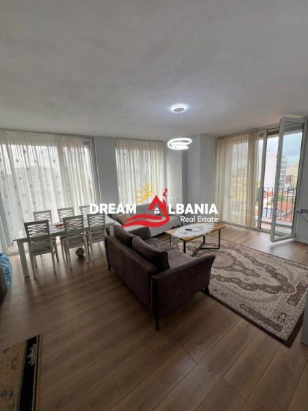 Tirane, shitet apartament 2+1 Kati 4, 129 m² 265.000 € (Te Shkolla E Kuqe)
