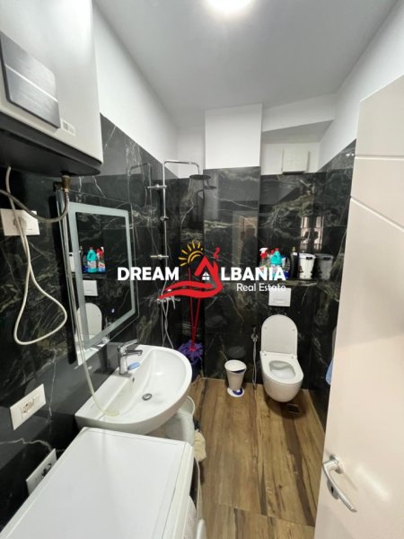 Tirane, shitet apartament 2+1 Kati 4, 129 m² 265.000 € (Te Shkolla E Kuqe)