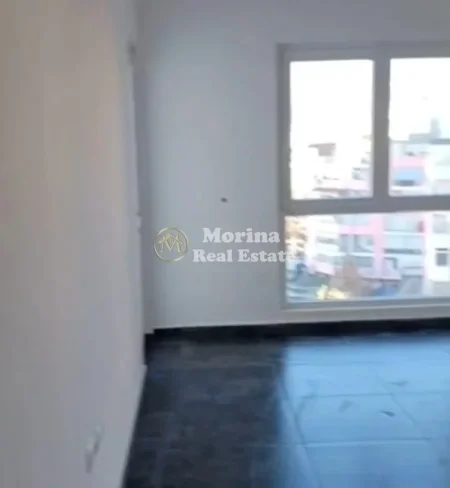Tirane, jepet me qera apartament 2+1 Kati 5, 120 m² 800 € (Zogu i ZI)
