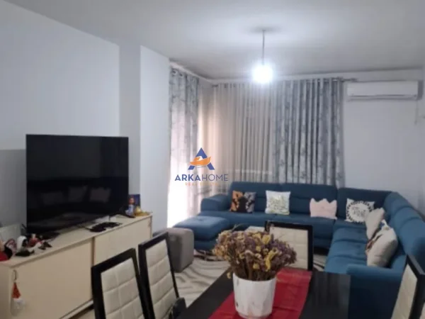 Tirane, shitet apartament 1+1+Ballkon Kati 5, 72 m² 88.357 €