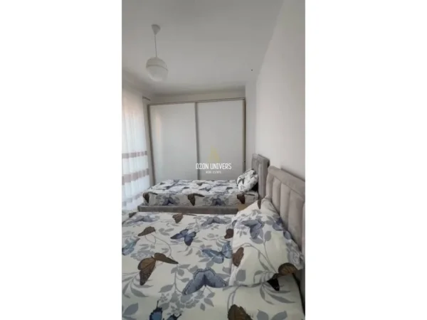 Tirane, jepet me qera apartament 2+1+Ballkon Kati 3, 80 m² 550 € (Selitë)