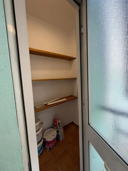 Tirane, jepet me qera apartament 2+1+Aneks+Ballkon Kati 9, 120 m² 1.400 € (Ish Ekspozita)